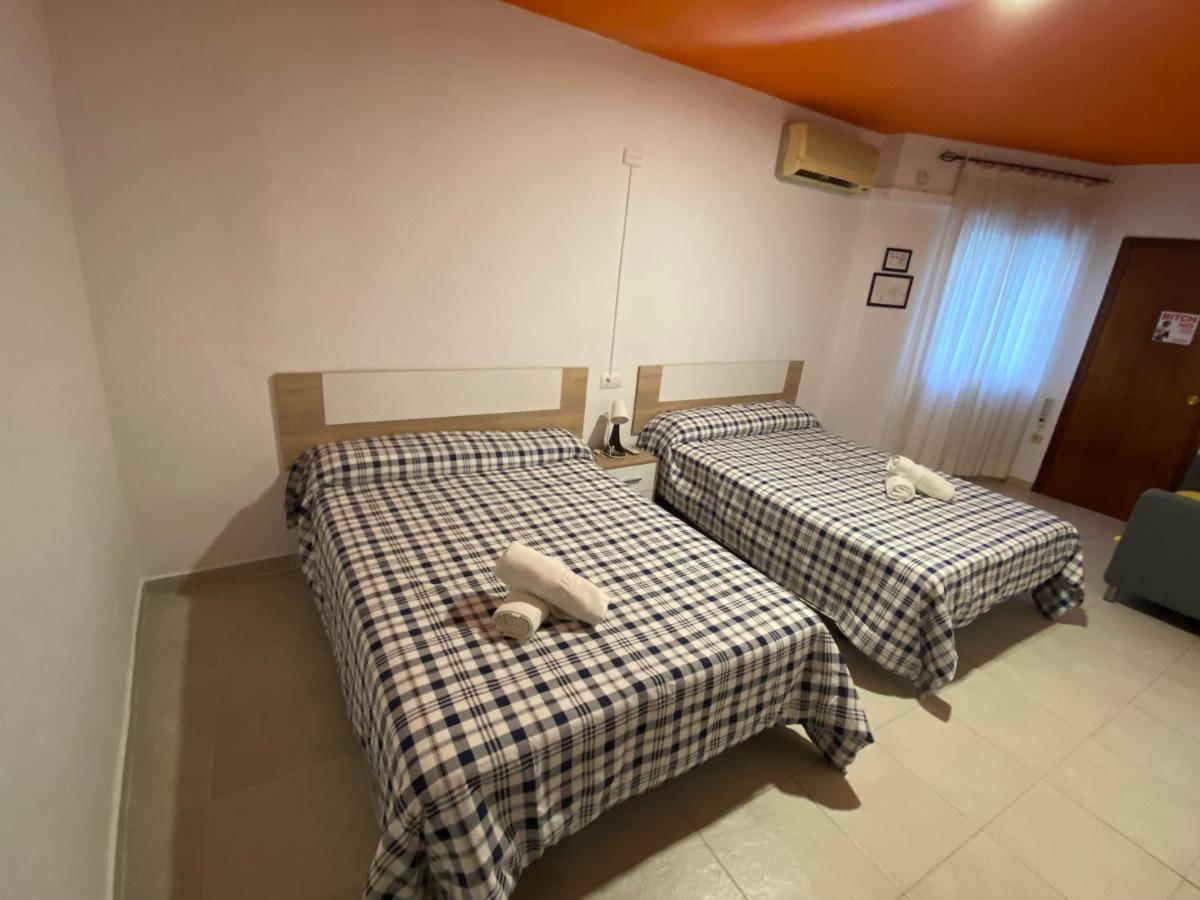 Hostel Arc House Ribera Only Adults Kordoba Zewnętrze zdjęcie